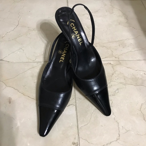 SOLD. Original Chanel slingback heels new